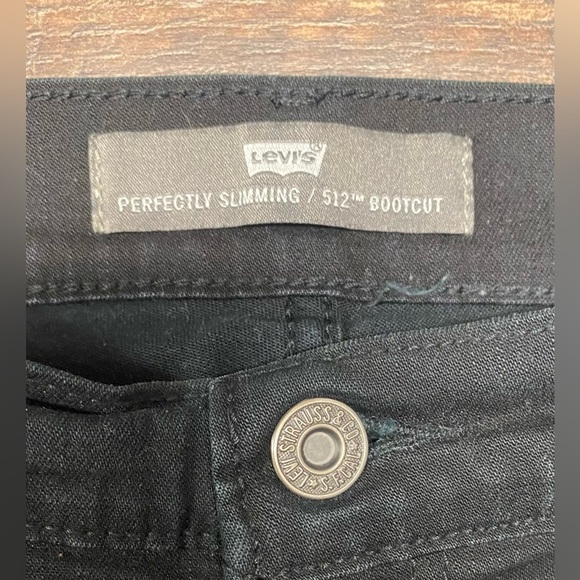 LEVI’S Black 100% Cotton Slimming 512 Bootcut Studded Pocket Jeans Size 12 - Picture 2 of 4